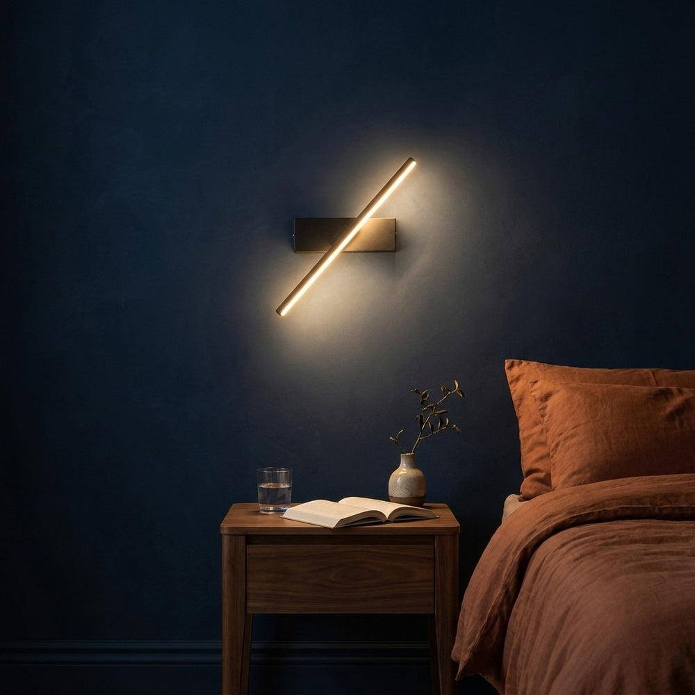 Applique murale liseuse LED orientable 330°, aluminium et fer - liseuse chambre nuit bleu nuit #noir