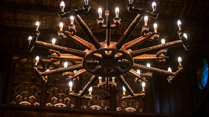 Oak, walnut, pine, driftwood, bamboo: which wood for a light?