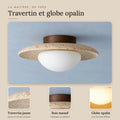 Plafonnier en travertin et bois, globe opalin, la matière de près